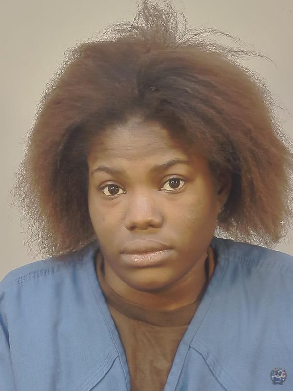 Booking photo of CLAUDIA CLEOTRA COMER